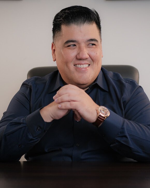 Dr. Guilherme Ghiraldini, médico psiquiatra, em atendimento acolhedor